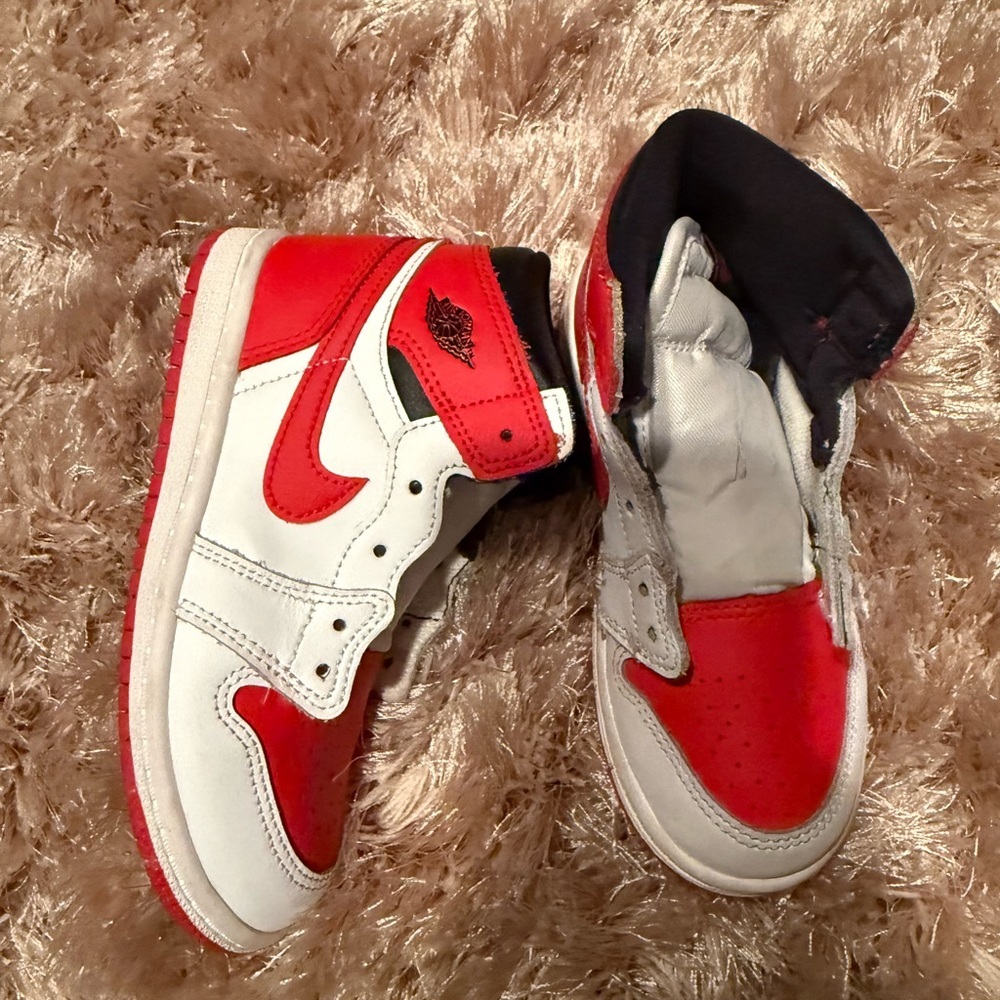 Size 10c- Jordan 1 Retro OG Mid Heritage Kids